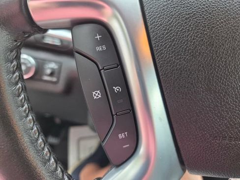 Used 2017 Chevrolet Traverse LT AWD/4WD image 25