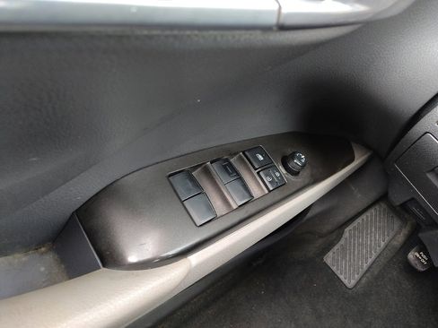 Used 2023 Toyota Camry LE image 27