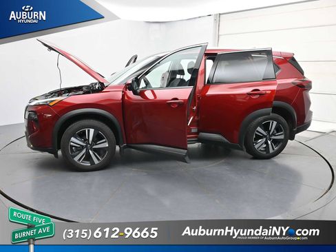 Used 2024 Nissan Rogue SL w/ SL Premium Package AWD/4WD image 39