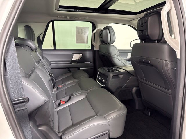 Used 2027 Ford Expedition Max Active AWD/4WD image 5