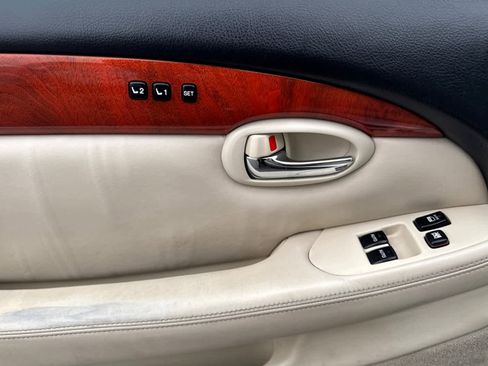 Used 2006 Lexus SC 430 Convertible image 12