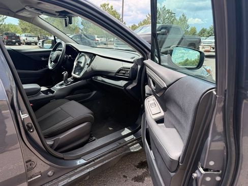 Used 2024 Subaru Outback Premium AWD/4WD image 10