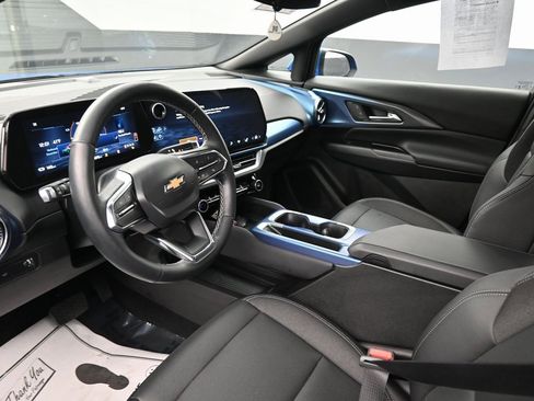 Used 2024 Chevrolet Equinox EV LT image 24