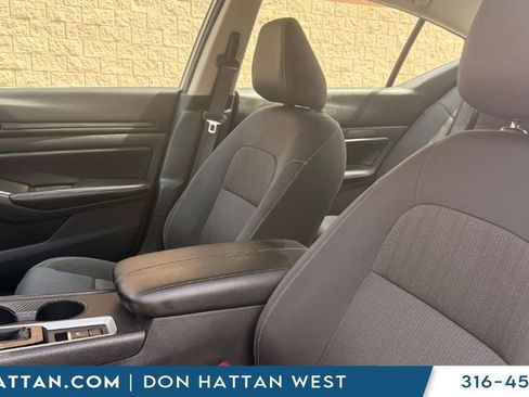 Used 2025 Nissan Altima 2.5 SV AWD/4WD image 9