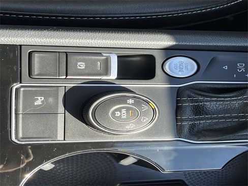 Used 2022 Volkswagen Atlas SE image 17