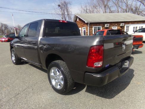 Used 2018 RAM 1500 Express image 11