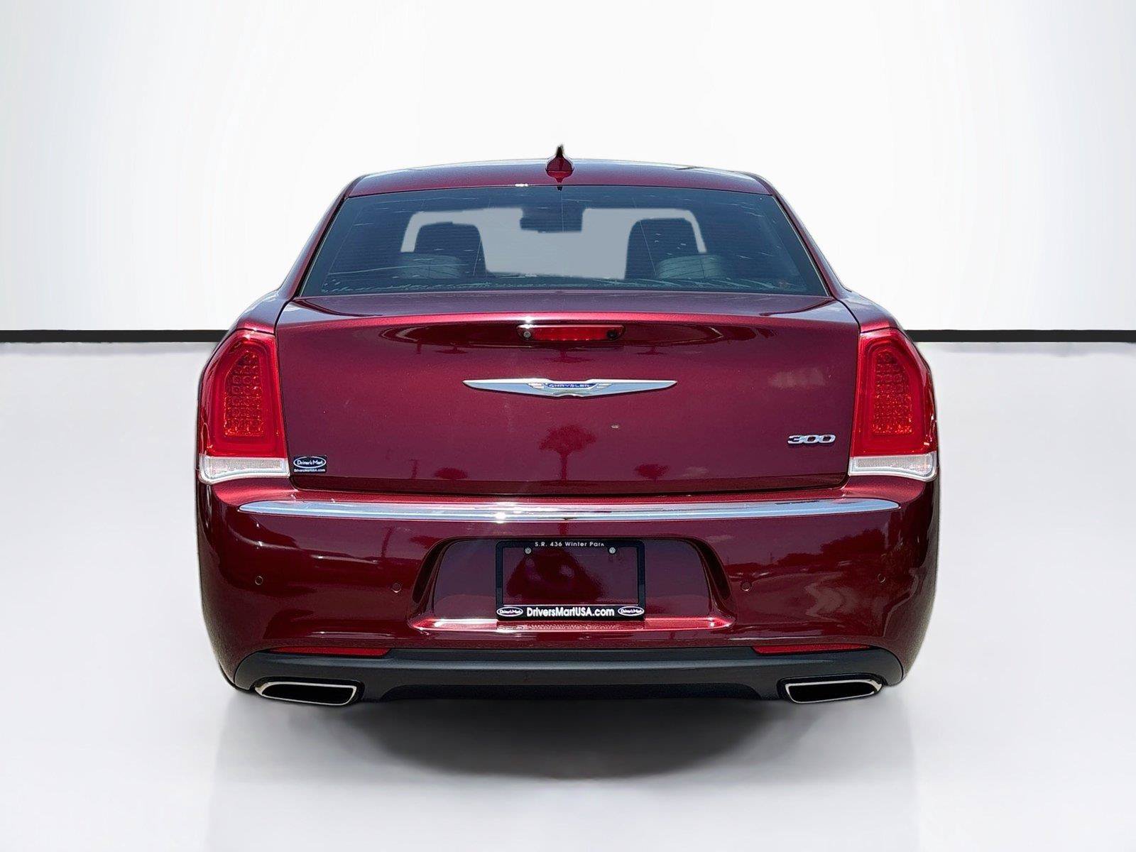 Used 2018 Chrysler 300 Limited w/ Safetytec Plus Group RWD image 6