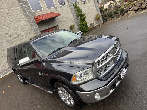 Used 2016 RAM 1500 Laramie w/ Convenience Group image 13