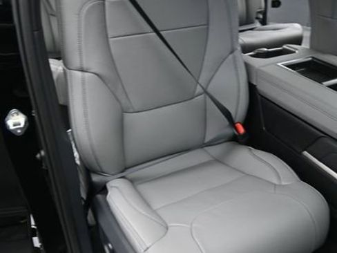 New 2026 Toyota Tundra Limited AWD/4WD image 16
