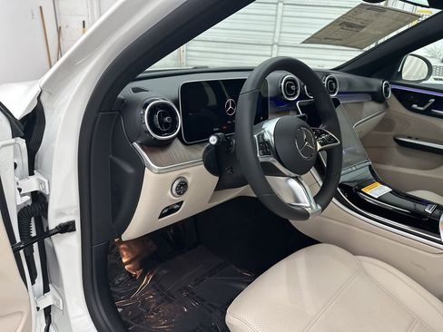 Used 2025 Mercedes-Benz C 300 Sedan image 9