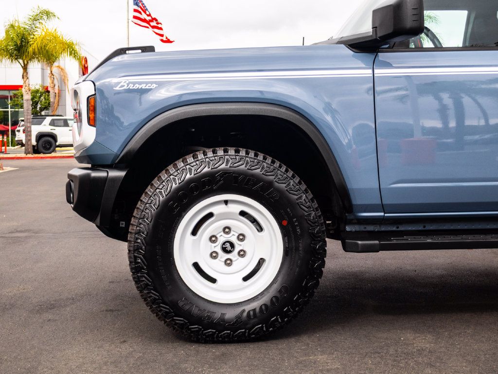Used 2023 Ford Bronco Heritage Edition AWD/4WD image 12