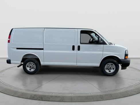 New 2025 GMC Savana 2500 w/ Driver Convenience Package RWD image 9