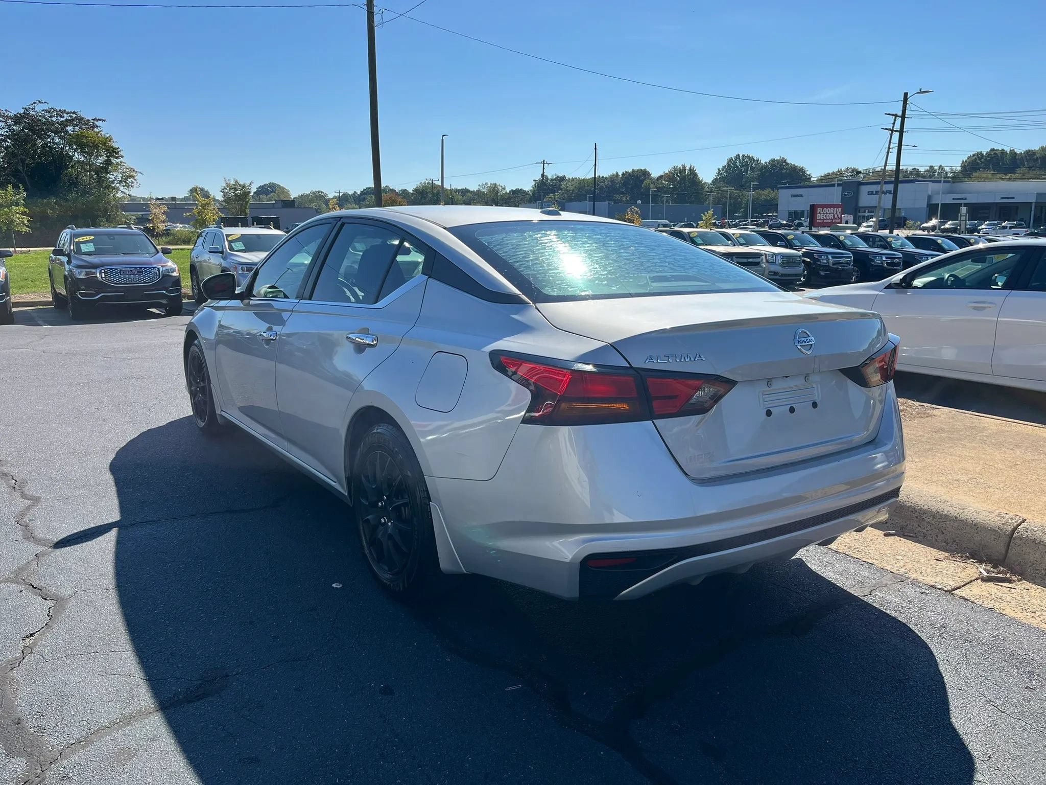 Used 2020 Nissan Altima 2.5 S FWD image 5