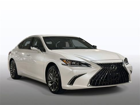 Used 2025 Lexus ES 350 Luxury w/ Technology Package image 9