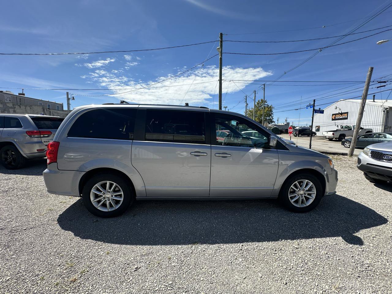 Used 2019 Dodge Grand Caravan SXT FWD image 6