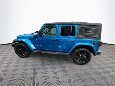 Used 2021 Jeep Wrangler Unlimited Sahara w/ Cold Weather Group AWD/4WD image 9
