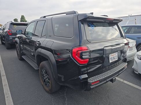Used 2025 Toyota 4Runner SR5 AWD/4WD image 3