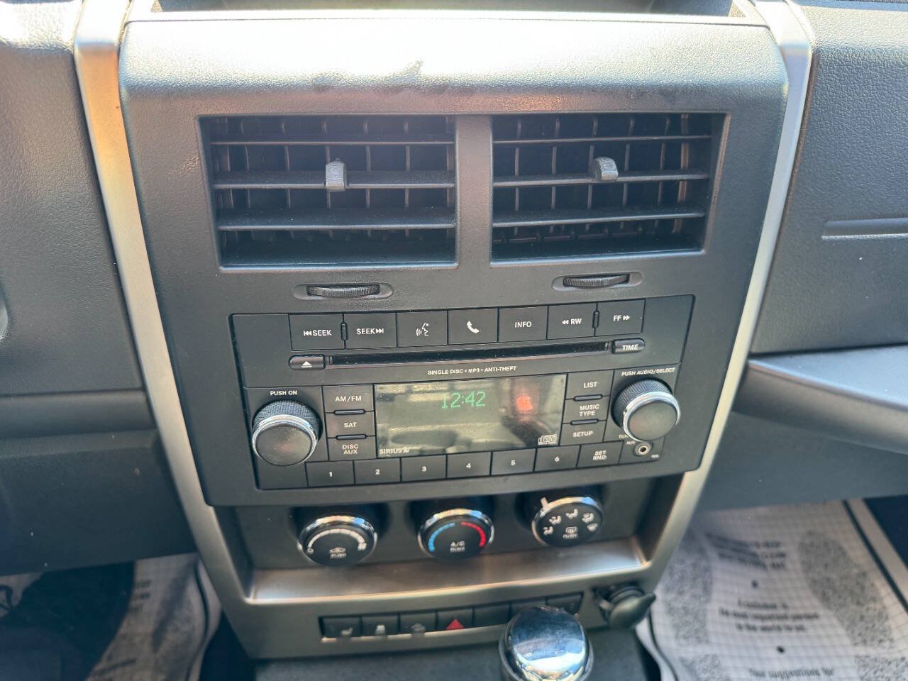Used 2012 Jeep Liberty Sport AWD/4WD image 20