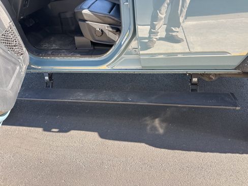 Used 2022 Ford Bronco Black Diamond image 11