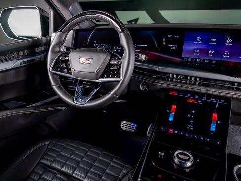 Used 2025 Cadillac Escalade V w/ LPO, ONYX Package image 6