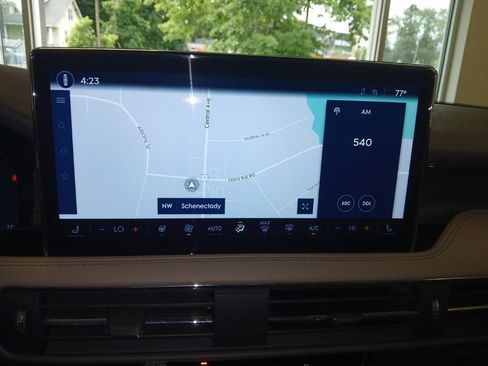 Used 2024 Lincoln Corsair Reserve w/ Equipment Group 201A AWD/4WD image 21