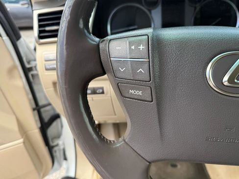 Used 2015 Lexus LX 570 4WD image 23