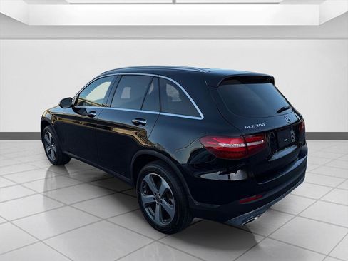Used 2019 Mercedes-Benz GLC 300 4MATIC image 9