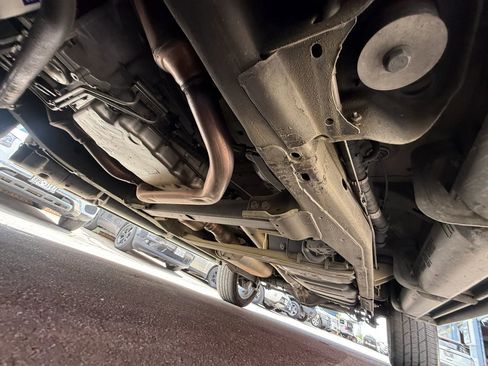 Used 2017 Cadillac Escalade Luxury RWD image 36