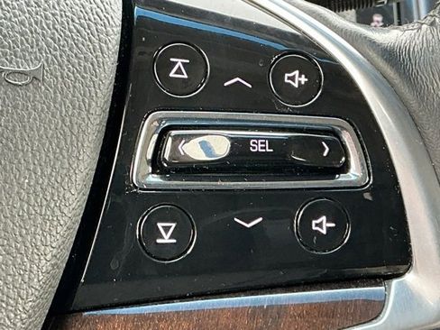 Used 2016 Cadillac XTS Luxury image 16