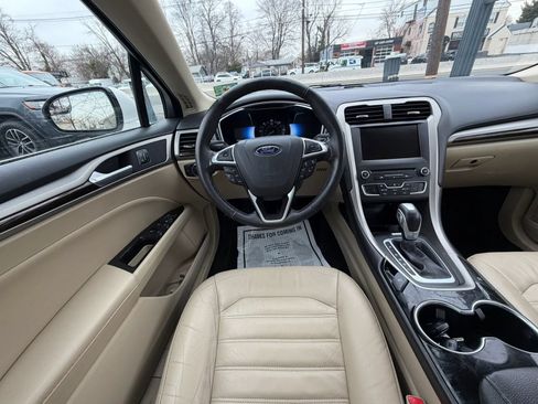 Used 2016 Ford Fusion SE w/ Equipment Group 502A FWD image 29