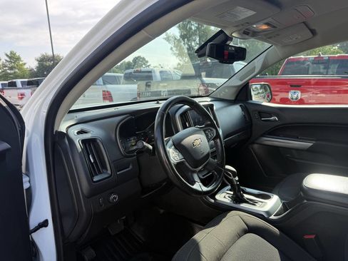 Used 2022 Chevrolet Colorado LT w/ Fleet Safety Package RWD image 6