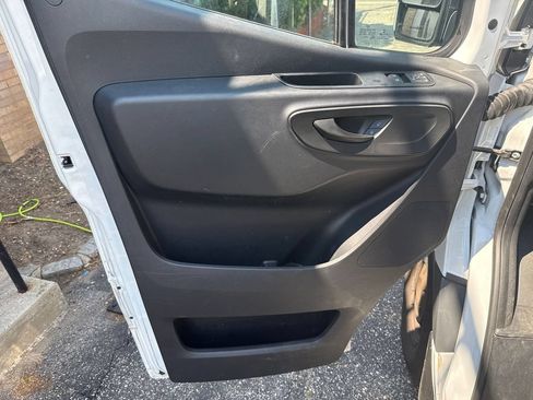 Used 2021 Mercedes-Benz Sprinter 2500 image 11