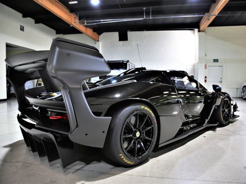 Used 2020 McLaren Senna image 6