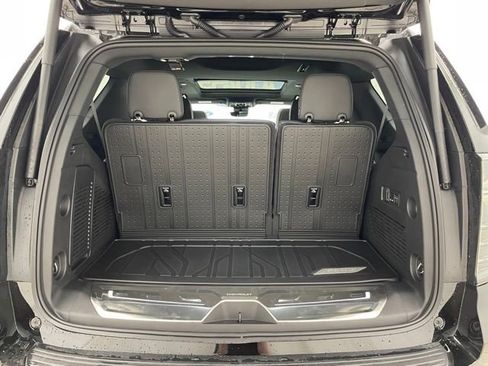 New 2026 Chevrolet Tahoe High Country w/ LPO, Illumination Package AWD/4WD image 13
