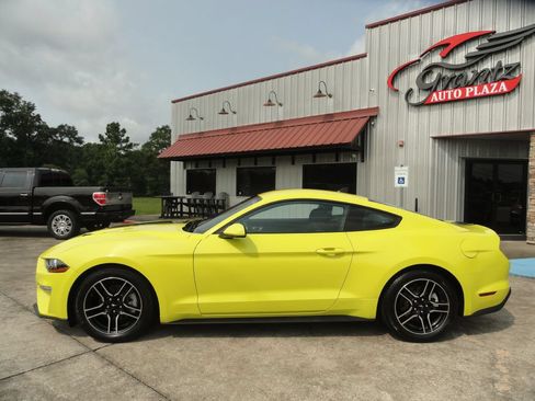 Used 2021 Ford Mustang Coupe w/ Equipment Group 101A RWD image 3
