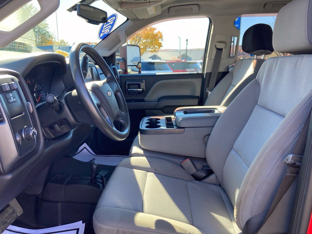 Used 2019 Chevrolet Silverado 2500 W/T w/ Snow Plow Prep Package AWD/4WD image 3