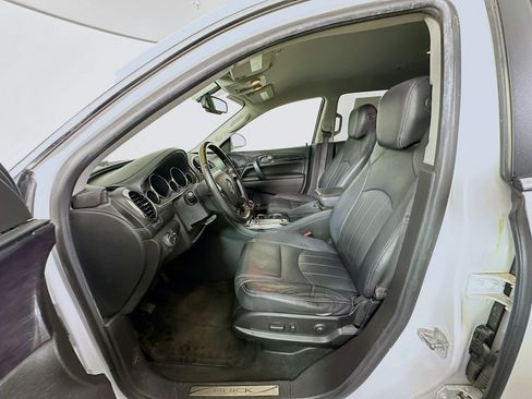 Used 2017 Buick Enclave Leather FWD image 13