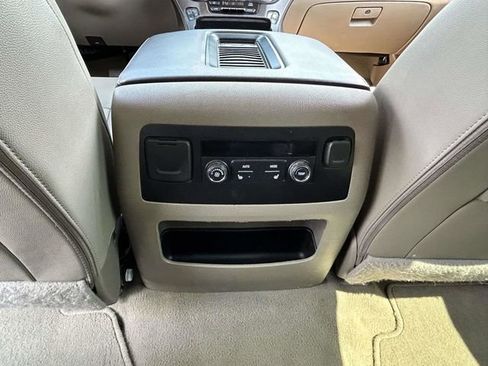 Used 2020 Chevrolet Suburban Premier image 11