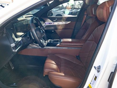 Used 2023 BMW 760i xDrive 760i xDrive image 25