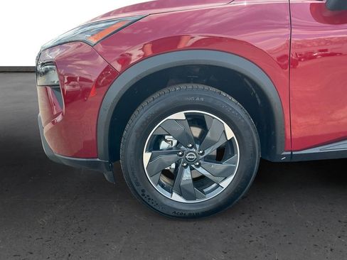 Used 2025 Nissan Rogue SV image 13