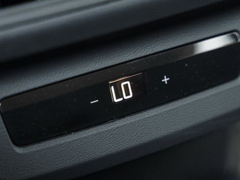 Certified 2025 Audi Q5 Premium w/ Convenience Package image 27