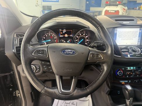 Used 2017 Ford Escape Titanium w/ Canadian Touring Package AWD/4WD image 23