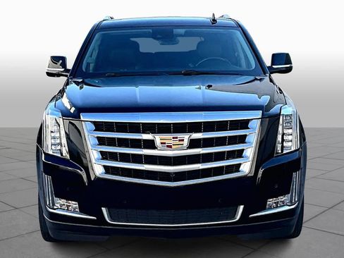 Used 2020 Cadillac Escalade Luxury image 4