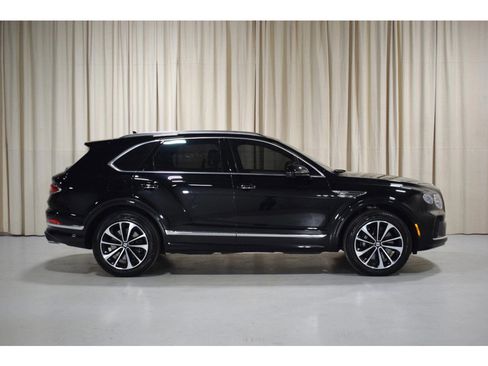 Certified 2024 Bentley Bentayga AWD/4WD image 5