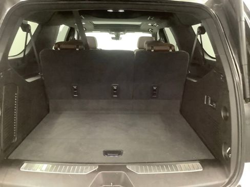 Used 2021 Chevrolet Suburban High Country image 24