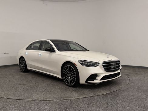 Certified 2022 Mercedes-Benz S 500 4MATIC image 6