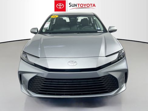 Used 2025 Toyota Camry LE image 10