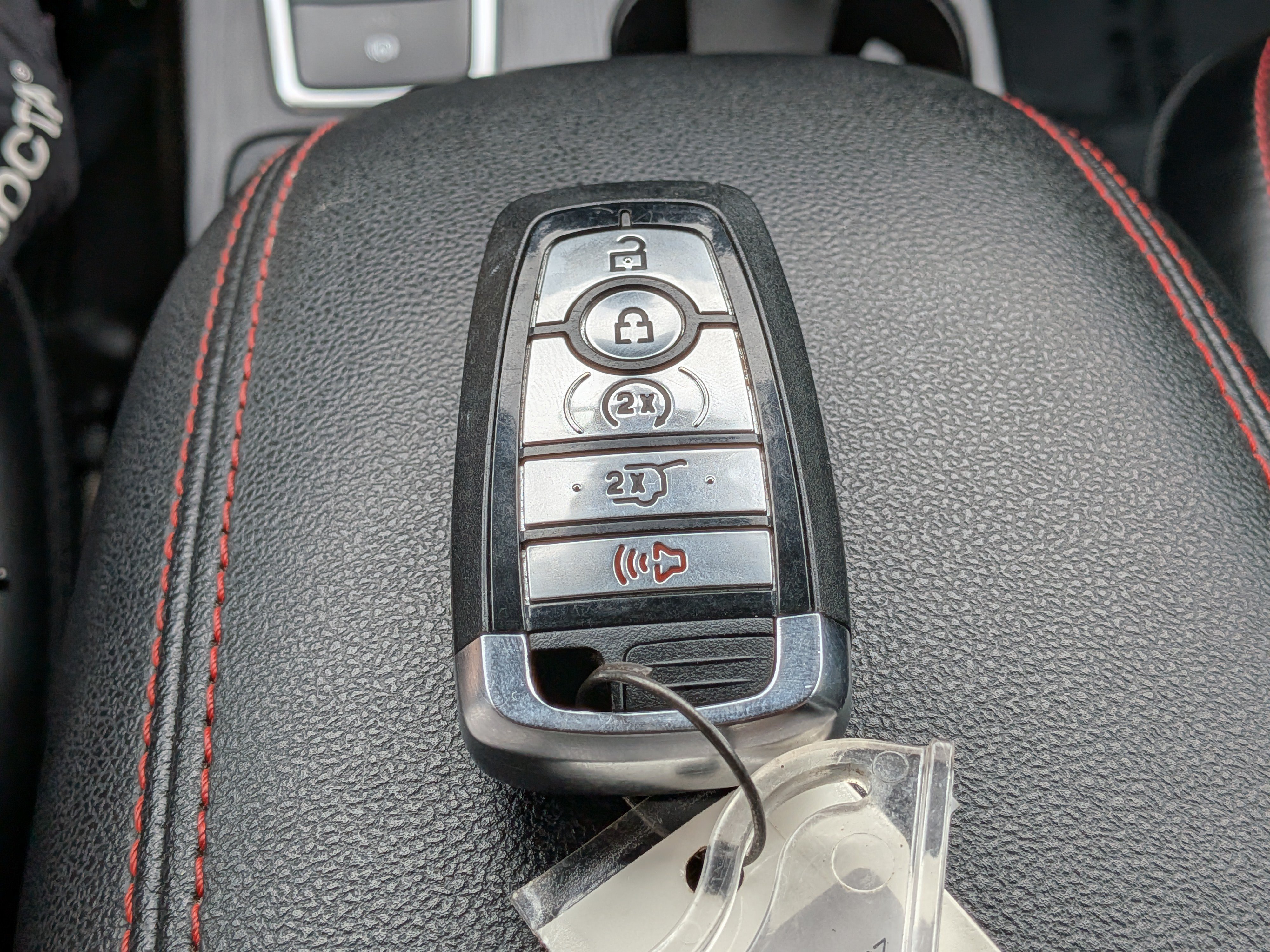 Used 2025 Ford Escape ST-Line w/ Equipment Group 301A FWD image 33