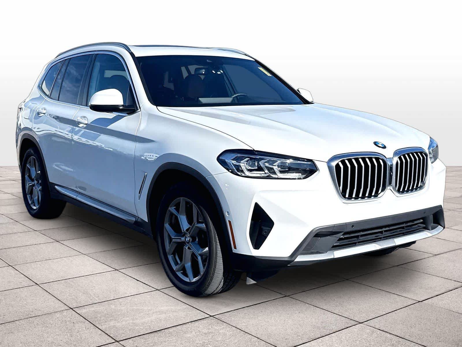 Used 2024 BMW X3 xDrive30i w/ Premium Package AWD/4WD image 3