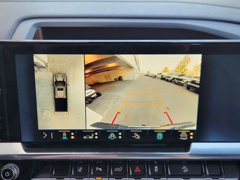 Used 2024 Chevrolet Silverado 2500 LTZ w/ LTZ Premium Package image 15